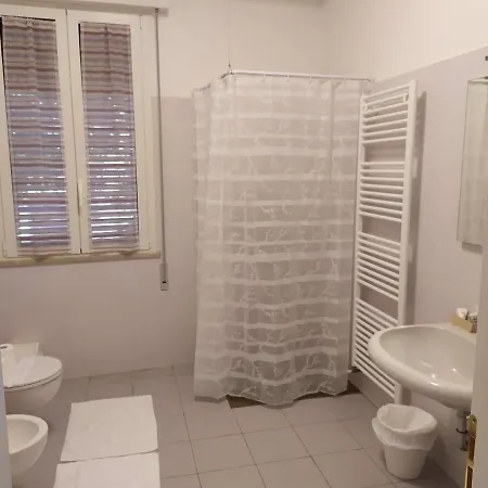 לינה וארוחת בוקר Il Duomo צ'זנה